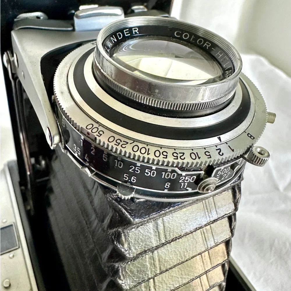 RARE VOIGHTLANDER BESSA II FOLDING CAMERA COLOR-HELIAR 3.5/105 LENS MED FORMAT